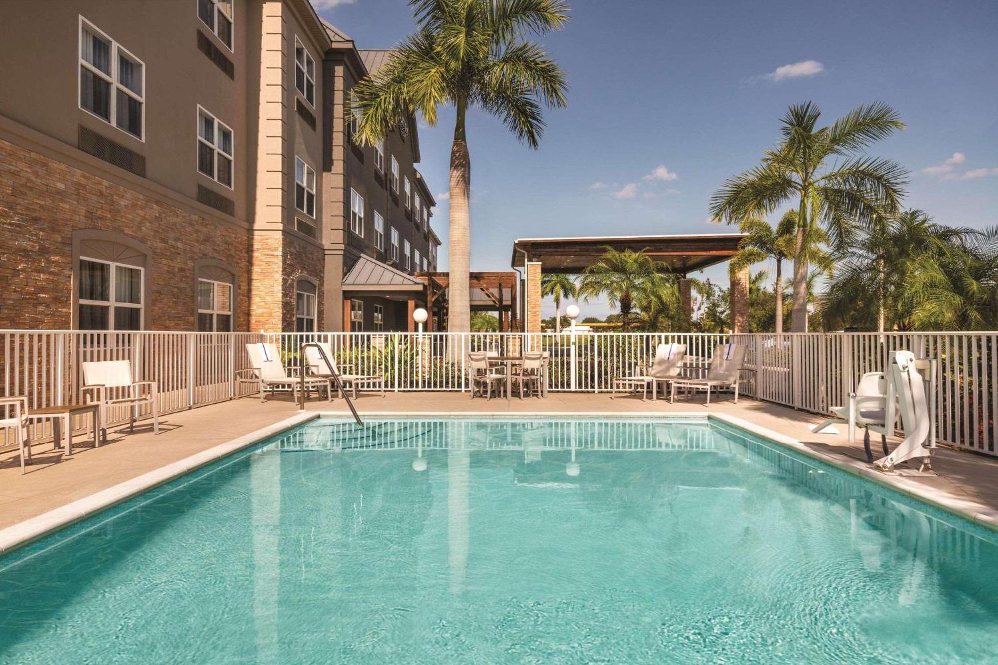Country Inn & Suites By Radisson, Bradenton-Lakewood-Ranch, Fl Екстер'єр фото