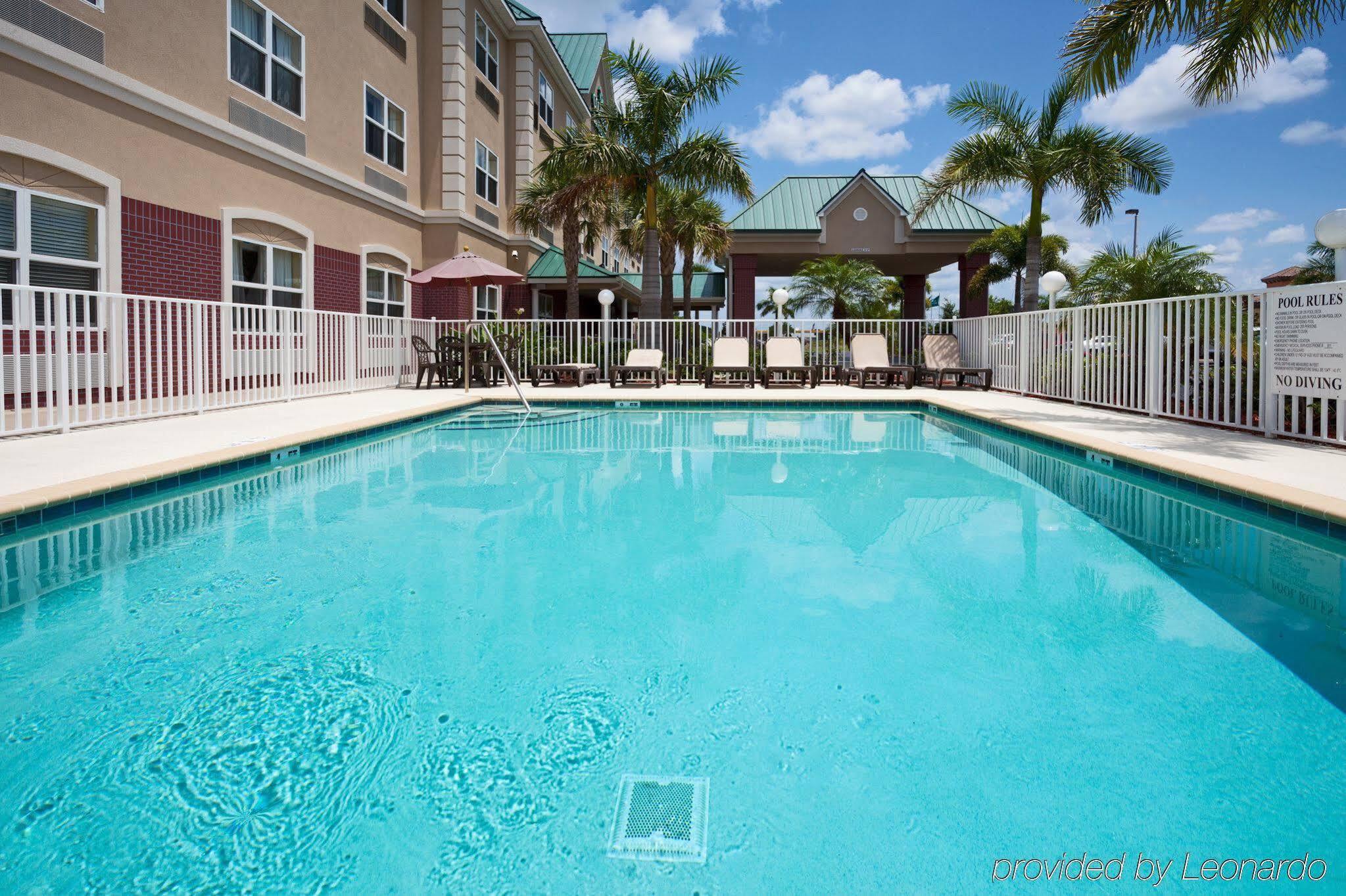 Country Inn & Suites By Radisson, Bradenton-Lakewood-Ranch, Fl Екстер'єр фото